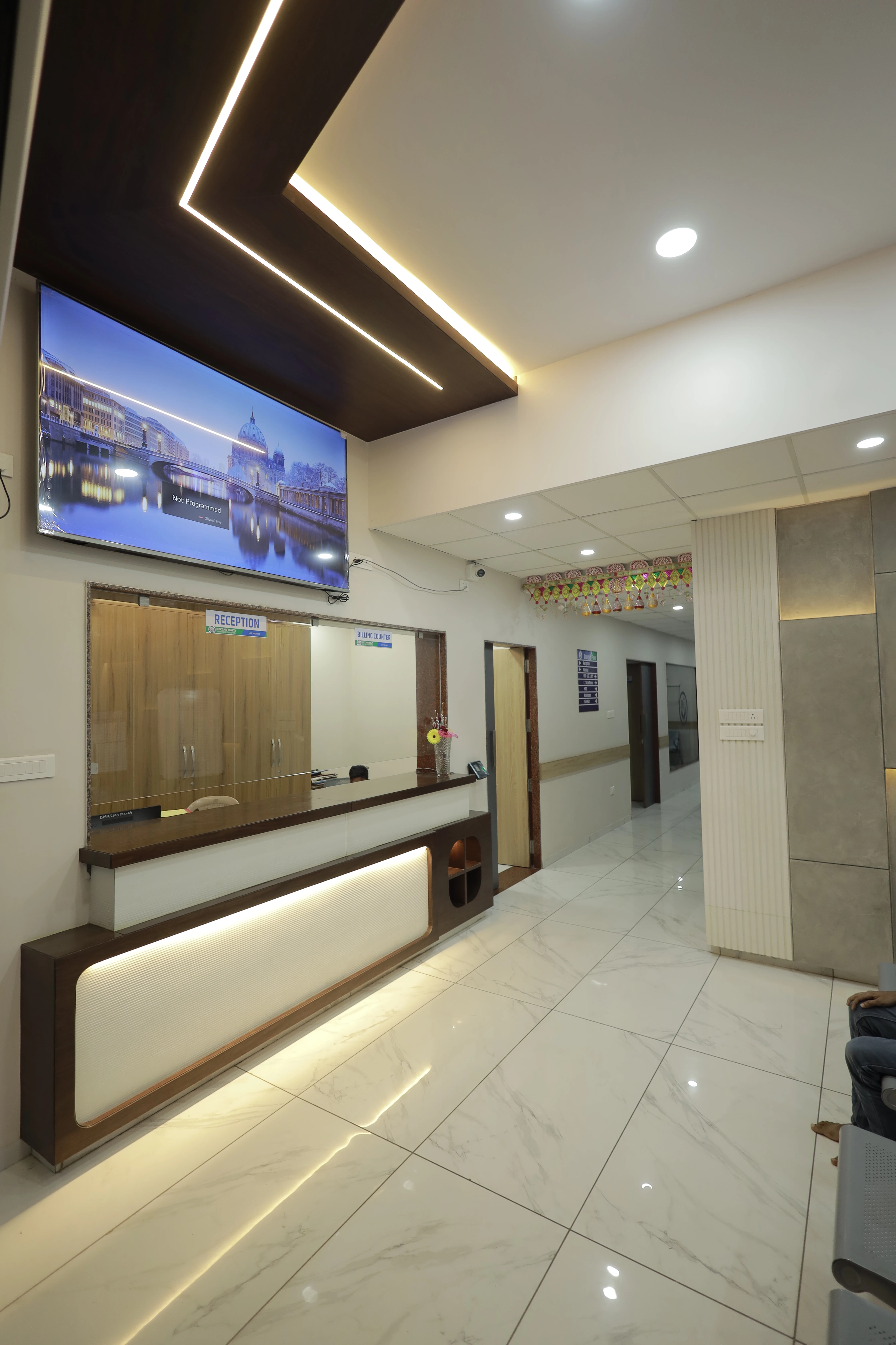 Reception and patient guidance desk